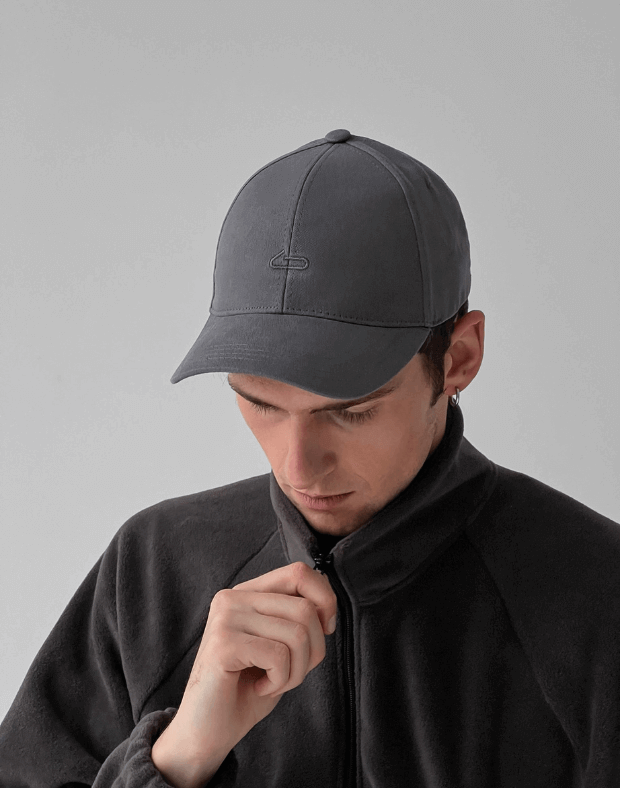 Чоловіча кепка з сірим логотипом, сіра - Фото 1
