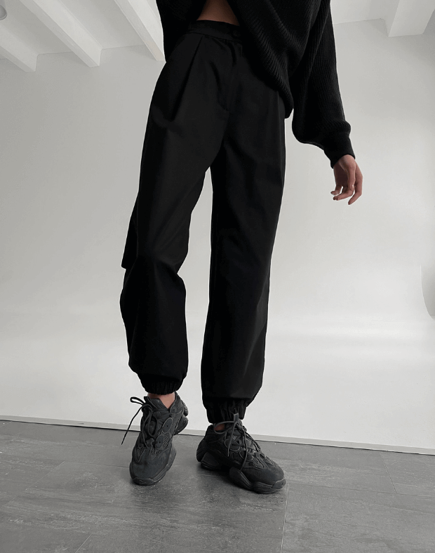 Текстильні брюки-джогери, чорні - Фото 6