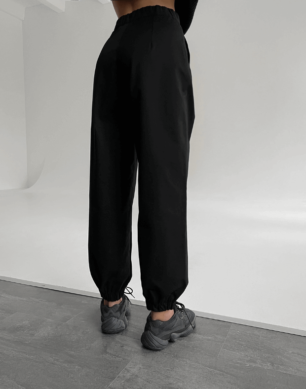 Текстильні брюки-джогери, чорні - Фото 2