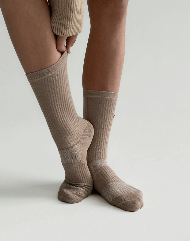 Шкарпетки логотип збоку, кавові - Фото 1