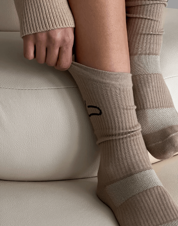 Шкарпетки логотип збоку, кавові - Фото 5