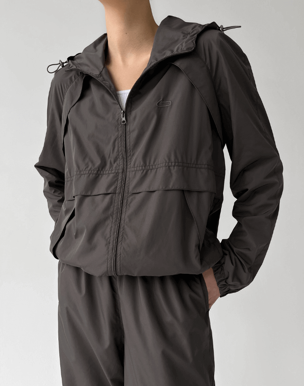 Куртка оверсайз з капюшоном з плащової тканини на блискавці, графітово-коричнева - Фото 1