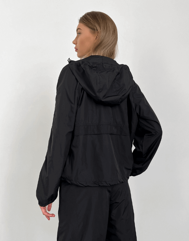 Куртка оверсайз з капюшоном з плащової тканини на блискавці, чорна - Фото 2