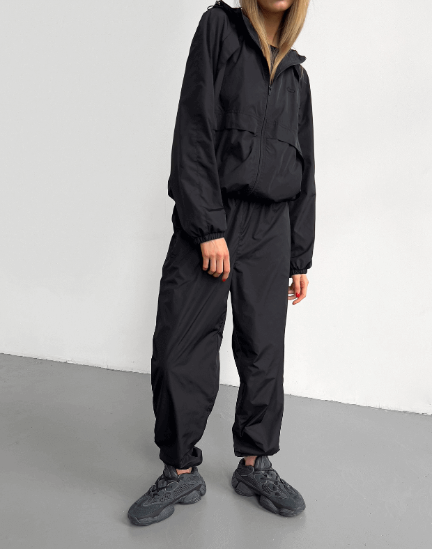 Куртка оверсайз з капюшоном з плащової тканини на блискавці, чорна - Фото 6