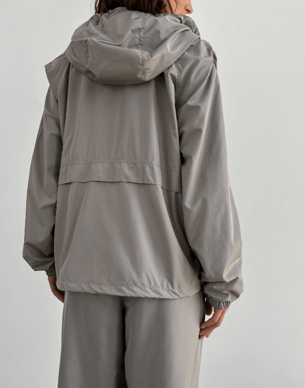 Куртка оверсайз з капюшоном з плащової тканини на блискавці, кавово-сіра - Фото 2
