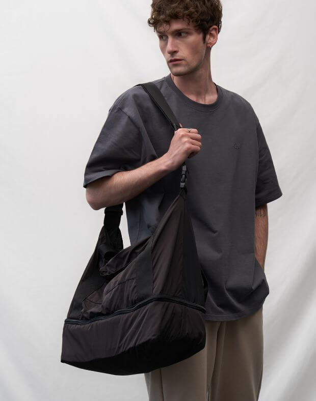 Чоловіча спортивна сумка з відсіком під взуття, чорна - Фото 1