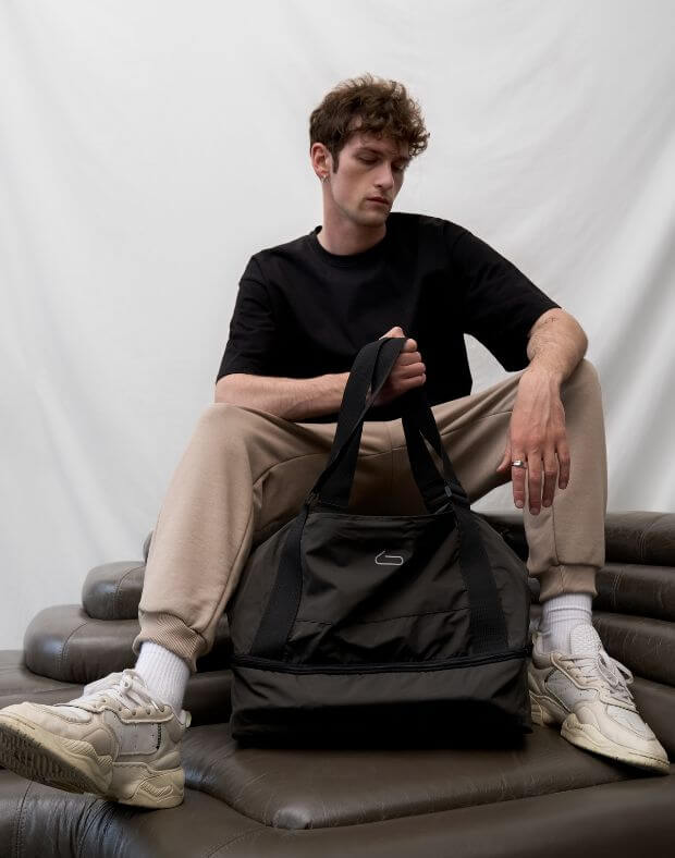 Чоловіча спортивна сумка з відсіком під взуття, темно-зелена - Фото 1
