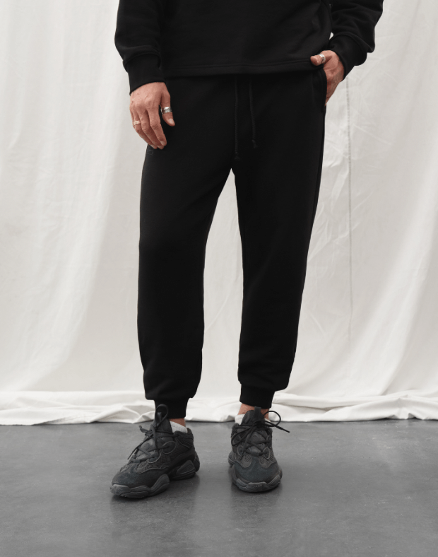 Штани джогери чоловічі осінні з накладною кишенею, чорні - Фото 1