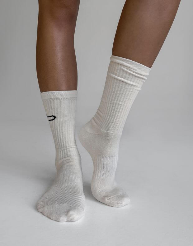 Шкарпетки осінні жіночі з логотипом, молочні - Фото 5