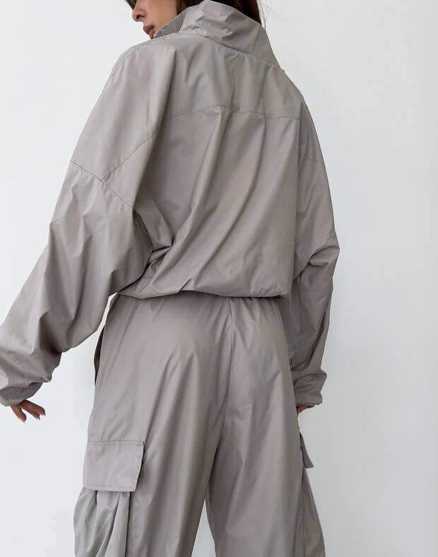 Вкорочена куртка з плащової тканини із затяжками, світло-кавова - Фото 2