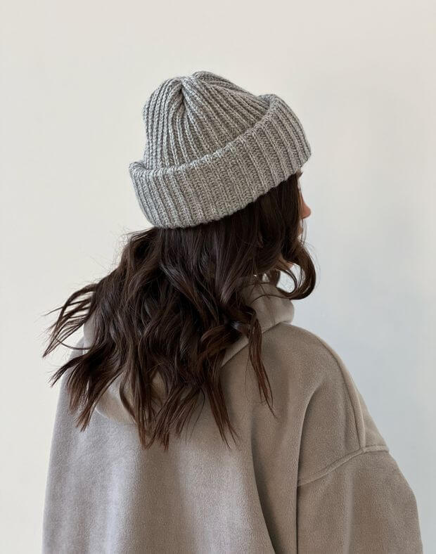 Зимова шапка жіноча, крупна вʼязка, сіра - Фото 2