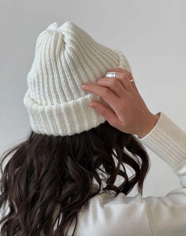 Зимова шапка жіноча, крупна вʼязка, шампань - Фото 2