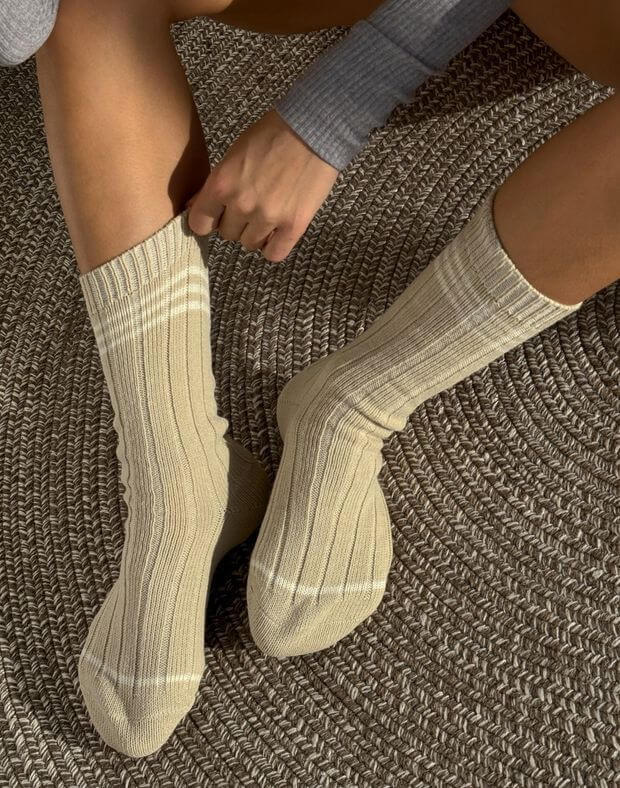 Вʼязані зимові шкарпетки зі смужками, бежеві - Фото 6