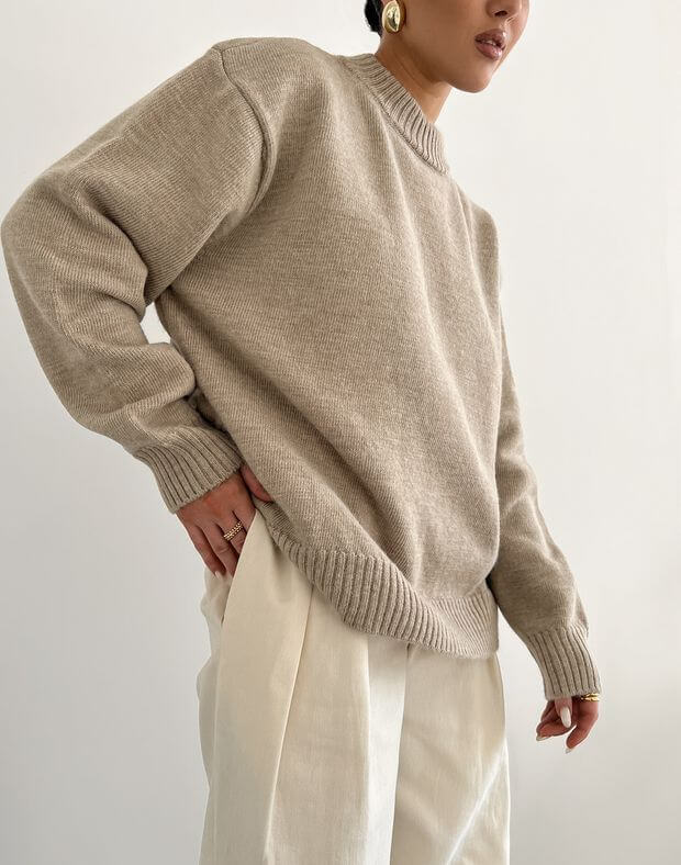 Sweter oversize o gładkiej fakturze, kawowy - Фото 4