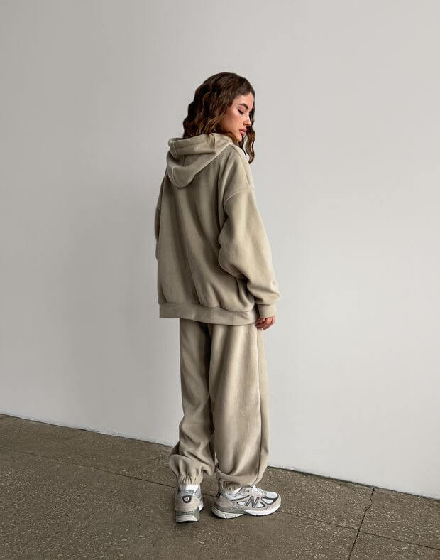Комплект худі оверсайз флісовий зимовий та джогери класичні жіночі флісові, бежеві - Фото 2