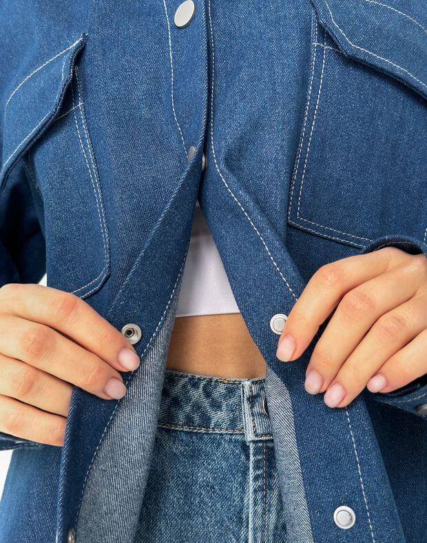 Сорочка джинсова оверсайз з кишенями, синя - Фото 5