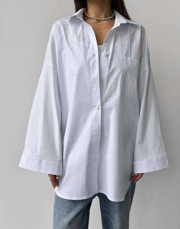Сорочка базова повсякденна оверсайз з однією кишенею, біла - Фото 1