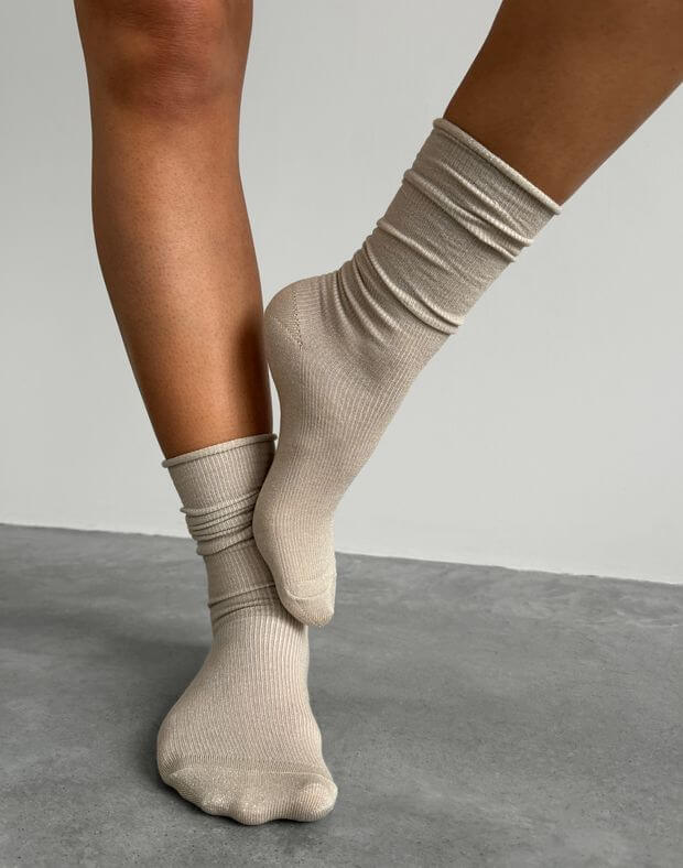 Жіночі шкарпетки з люрексом, золоті - Фото 1