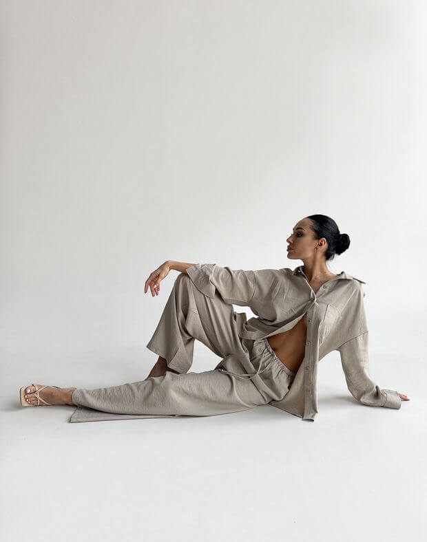 Комплект сорочка оверсайз подовжена та штани білизняного стилю, капучіно - Фото 4