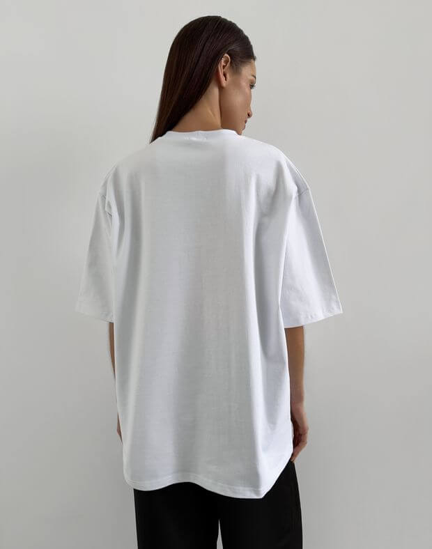 T-shirt oversize z gęstej bawełny, z małym logo na przodzie, biały - Фото 2