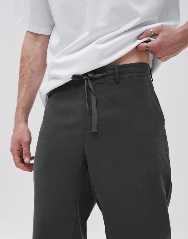 Чоловічі штани з легкої тканини, графіт - Фото 5