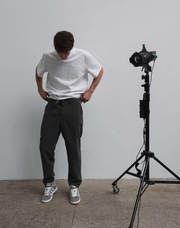 Чоловічі штани з легкої тканини, графіт - Фото 3