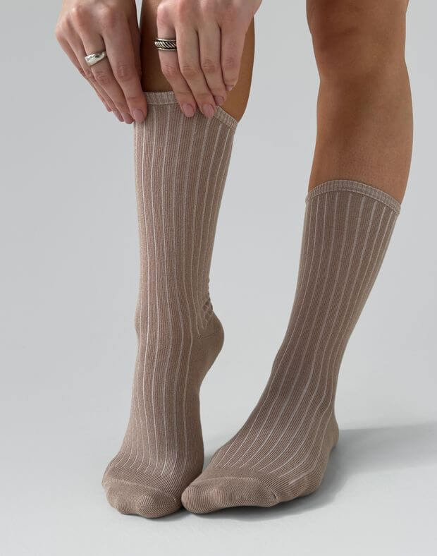 Високі шкарпетки в рубчик, темно-бежеві - Фото 8