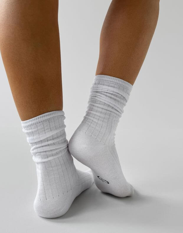 Високі шкарпетки в рубчик, білі - Фото 6