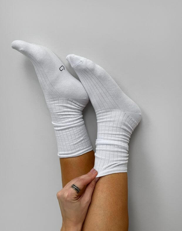 Високі шкарпетки в рубчик, білі - Фото 4