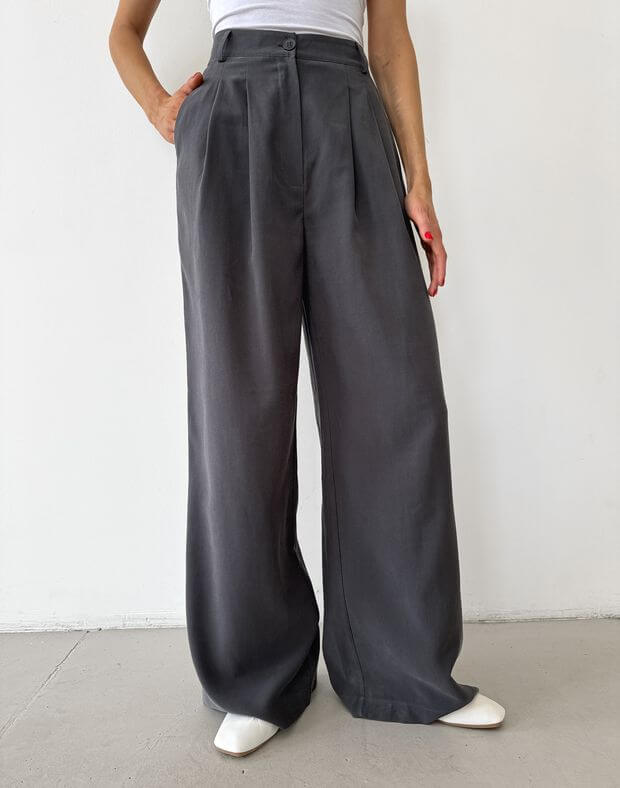 Spodnie basic oversize wykonane z lekkiej tkaniny, grafit - Фото 1