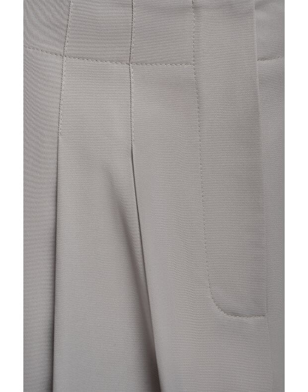 Spodnie basic o wysokim kroju, z fałdami i prosty pasek, cappuccino - Фото 7