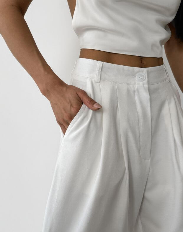 Spodnie basic oversize wykonane z lekkiej tkaniny, mleczarnia - Фото 5