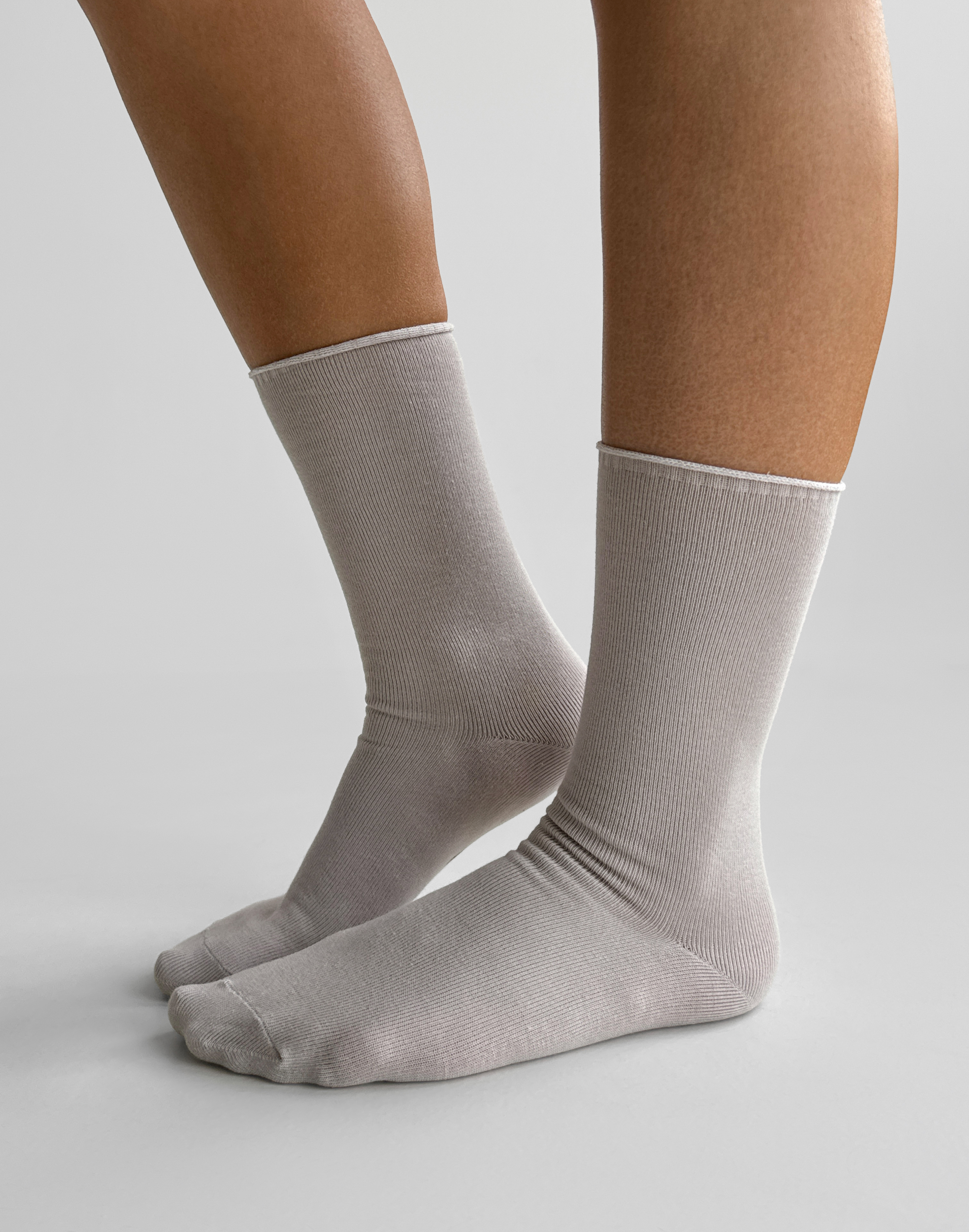 Гладкі високі шкарпетки, світло-бежеві - Фото 4