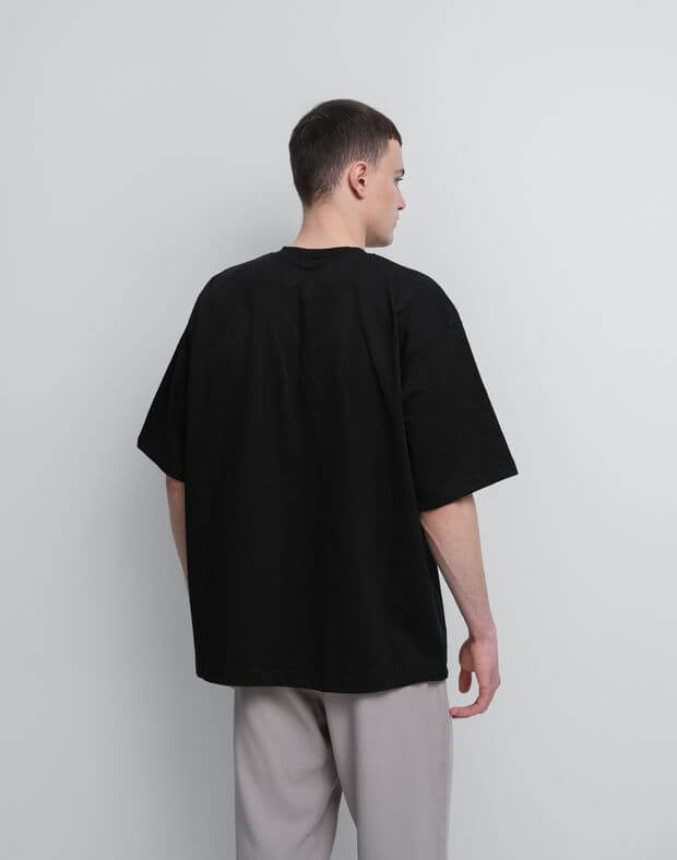 Męska koszulka oversize bez logo, wykonana z bardzo gęstej bawełny, czarny - Фото 2