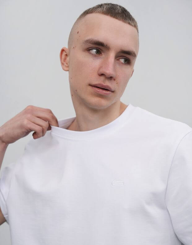 T-shirt męski o basicowym kroju, z bardzo gęstej bawełny, biały - Фото 5