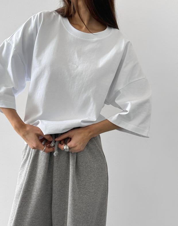T-shirt damski oversize z długim rękawem, biały - Фото 8