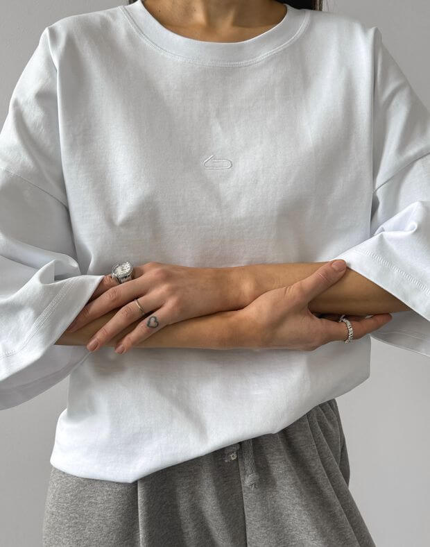 T-shirt damski oversize z długim rękawem, biały - Фото 5