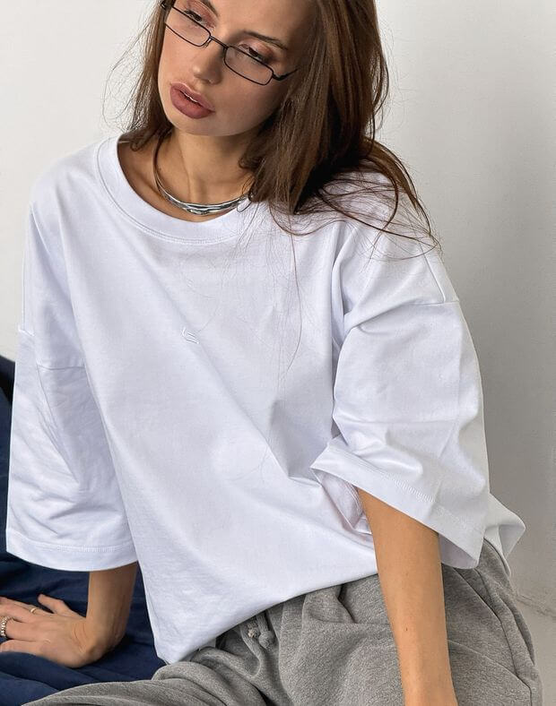 T-shirt damski oversize z długim rękawem, biały - Фото 7