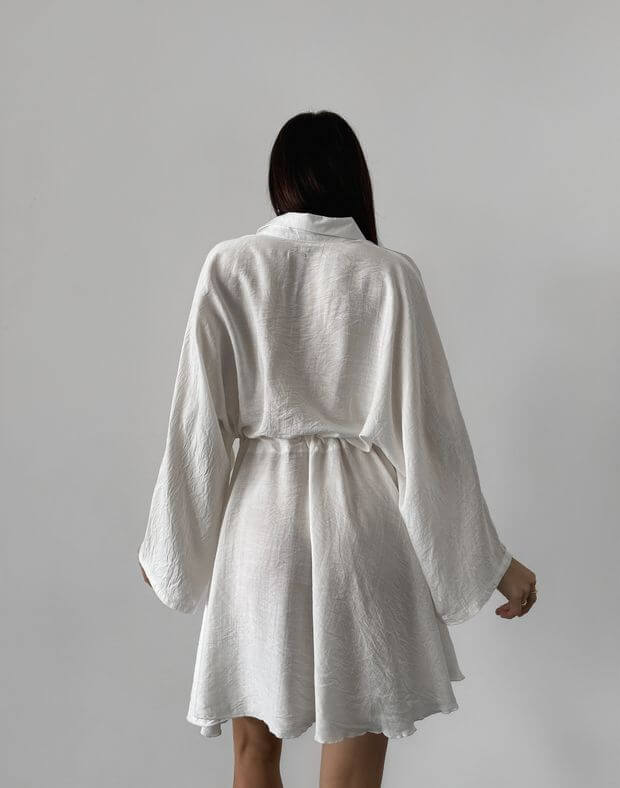 Sukienka o swobodnym kroju, ściągana w talii, biały - Фото 2