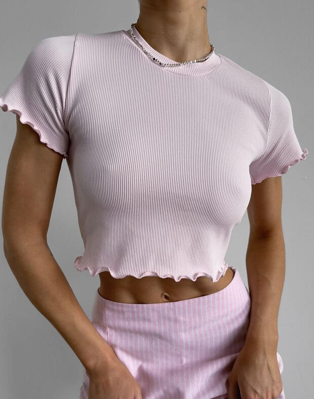 Вкорочена футболка seamless з рюшами, рожева - Фото 5