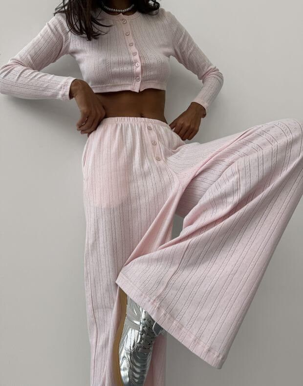 Вкорочений лонг на ґудзиках в піжамному стилі з перфорованого трикотажу, рожевий - Фото 4