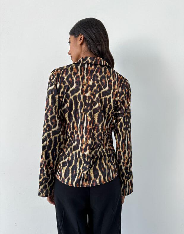 Сорочка сатинова на декоративних зав'язках, принт леопард - Фото 2