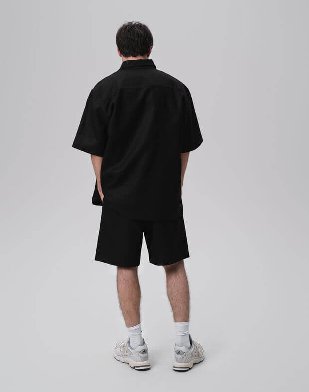 Комплект чоловічий з текстурної тканини шорти та сорочка, чорні - Фото 2