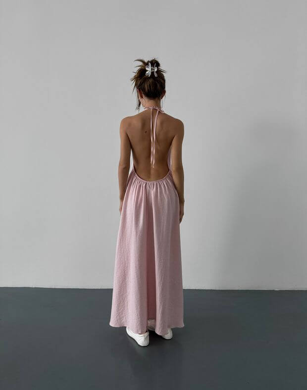 Сукня максі з відкритою спиною та затяжкою спереду, рожева - Фото 2