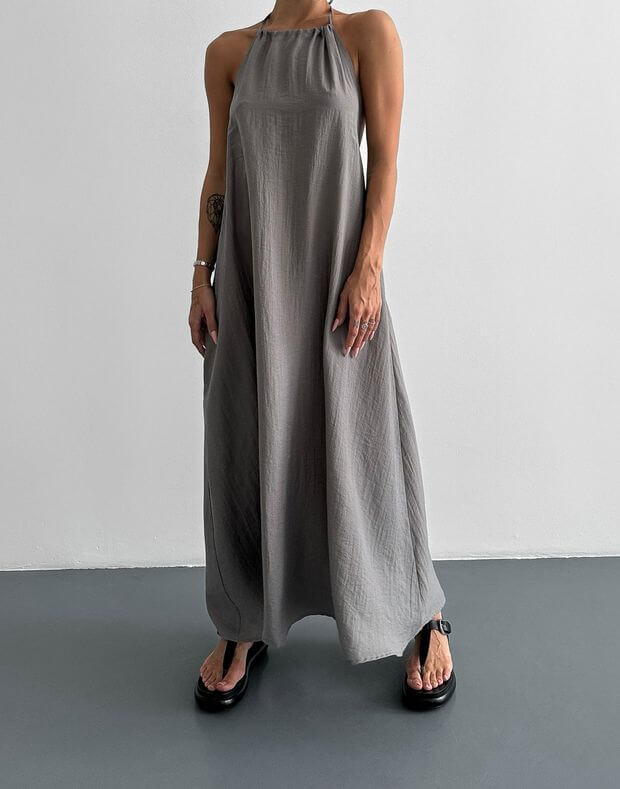 Сукня максі з відкритою спиною та затяжкою спереду, графітова - Фото 1