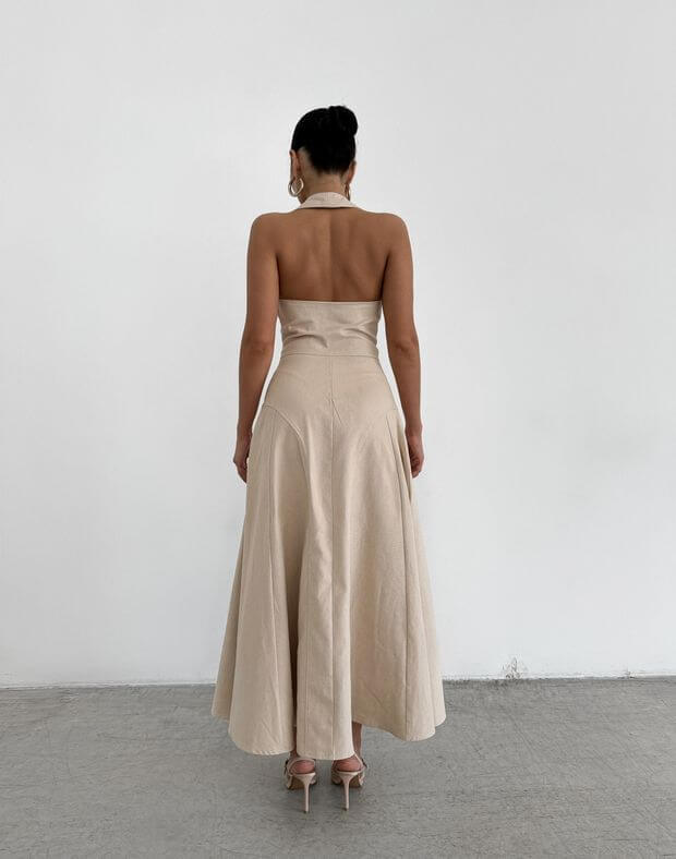 Сукня міді з котонової тканини на блискавці та моделюючими швами, бежева - Фото 2