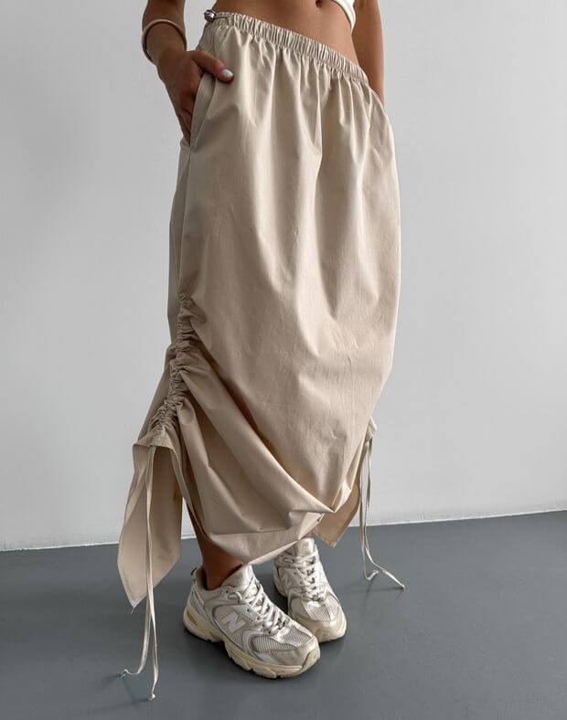 Спідниця максі на затяжках з бавовняної тканини, пісочна - Фото 1