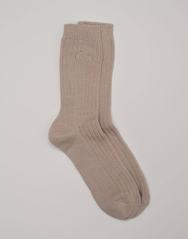 Вʼязані зимові шкарпетки з вишитим логотипом, бежеві - Фото 3