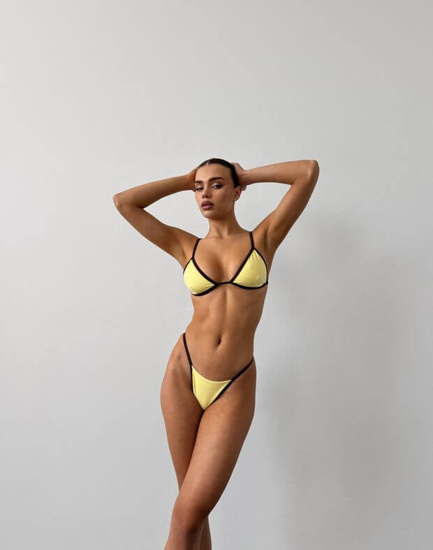 Dwukolorowy komplet bikini top i stringi, żółty - Фото 3