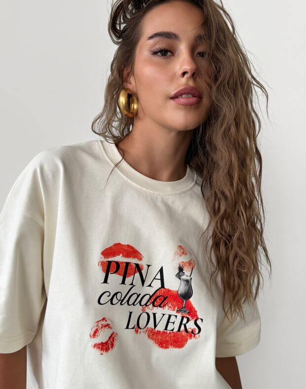 Футболка у колоборації з В. Козловським "Pina Colada Lovers + поцілунки", вершкова - Фото 8